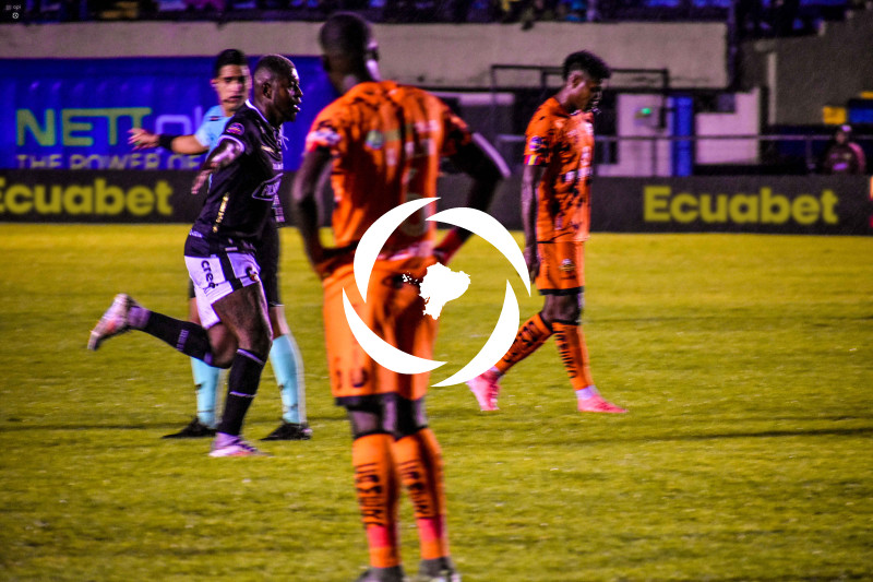 FBL-LP-LIVBERTAD VS BARCELONA