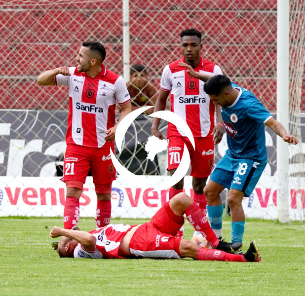 FBL LIGA ECUABET TECNICO VINO TINTO