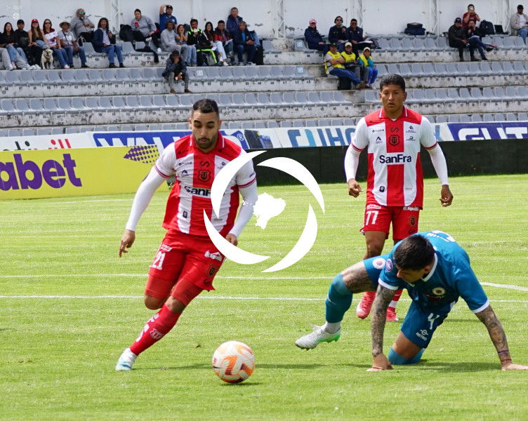 FBL LIGA ECUABET TECNICO VINO TINTO
