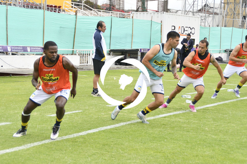 FBL LIGA ECUABET MACARA DELFIN