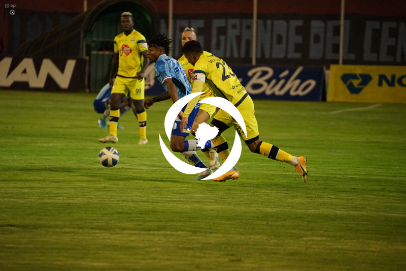 FBL-LIGA-PRO-BET593-SERIE-B-MACARA-VARGAS-TORRES-
