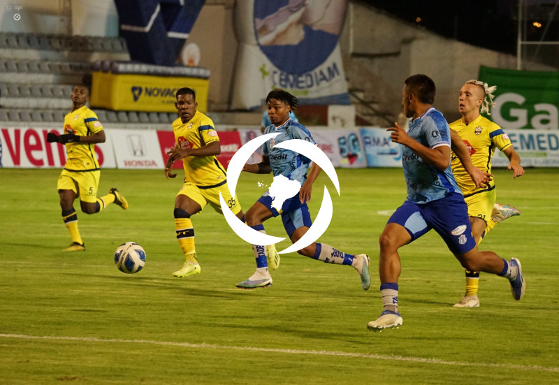 FBL-LIGA-PRO-BET593-SERIE-B-MACARA-VARGAS-TORRES-