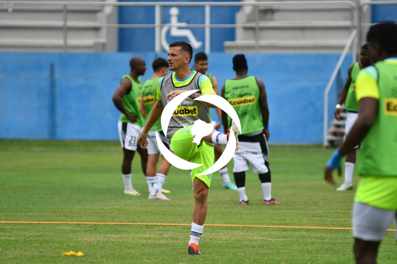 FBL-LIGAPRO-DELFIN-MACARA