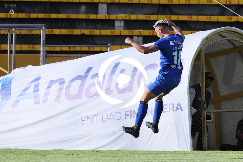 FBL LIGA PRO U CATOLICA VS BARCELONA