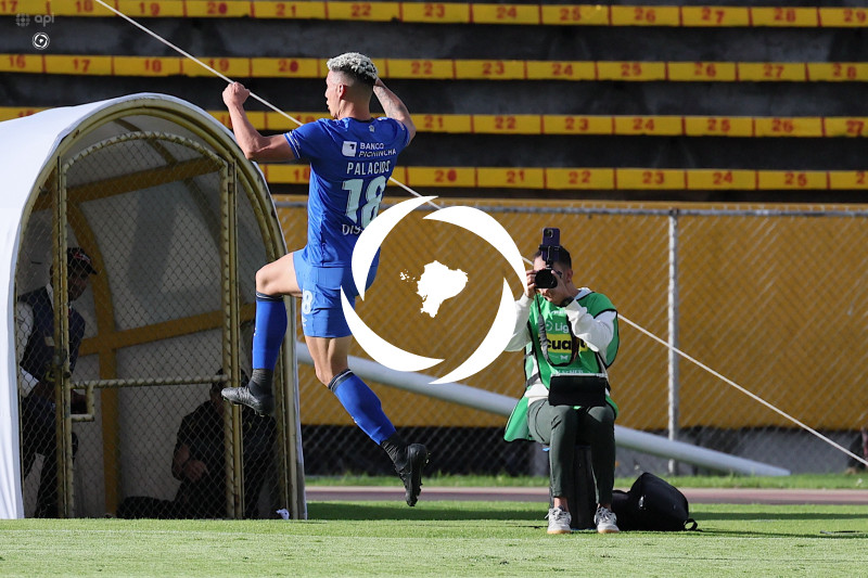 FBL LIGA PRO U CATOLICA VS BARCELONA