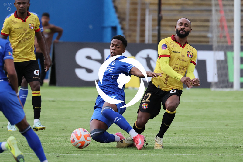 FBL LIGA PRO U CATOLICA VS BARCELONA
