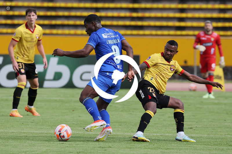 FBL LIGA PRO U CATOLICA VS BARCELONA
