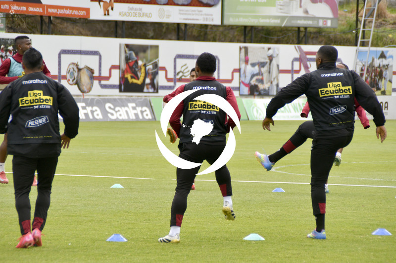 FBL LIGA ECUABET MUSHUC RUNA VINO TINTO