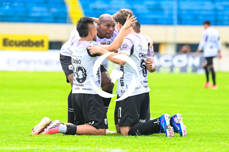 FBL-LIGAECUABET-LIBERTAD-LEONES